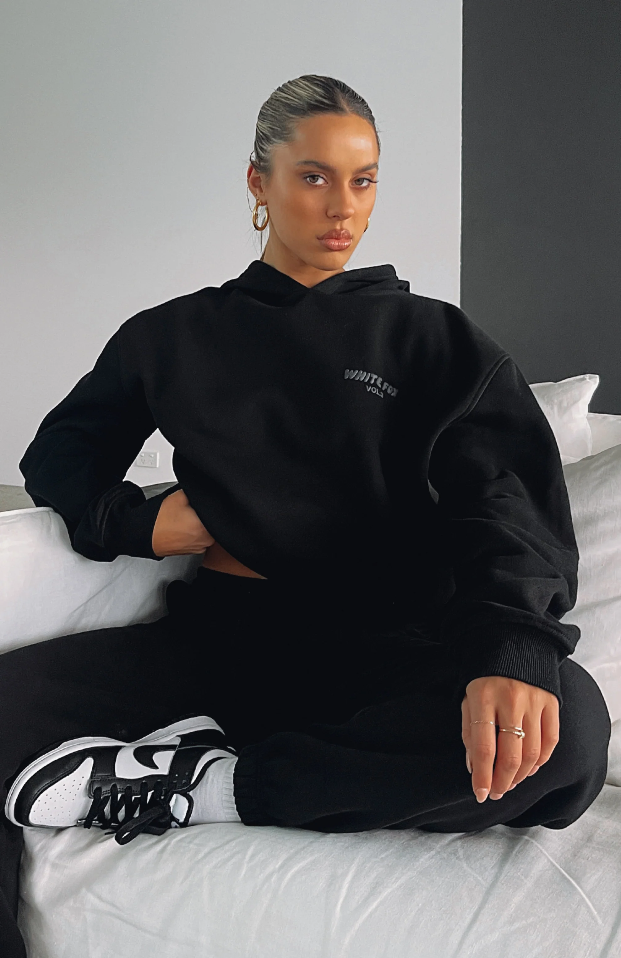 Offstage Hoodie Onyx - Image 7