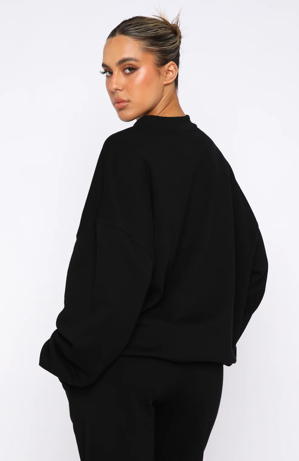 Own The Moment Sweater Black - Image 4